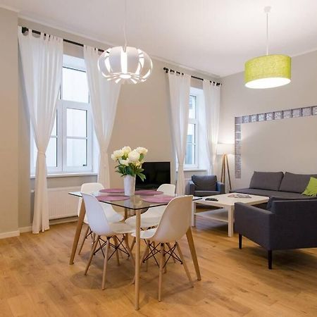 Modern & Spacious 80M2 Apartment In Riga Old Town Экстерьер фото